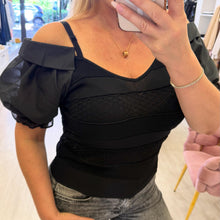 Carica l'immagine nel visualizzatore di Gallery, Maglia traforata
