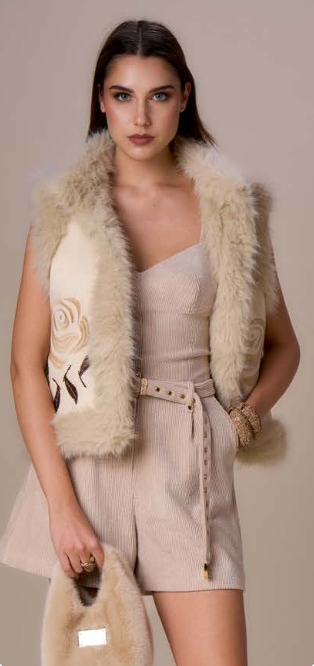 Gilet simil shearling ricamato