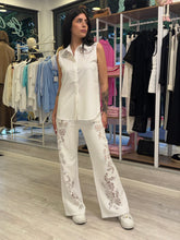 Carica l'immagine nel visualizzatore di Gallery, Camicia con ricami

