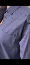 Carica l&#39;immagine nel visualizzatore di Gallery, CAMICIA OVER IN POPELINE CON STRASS

