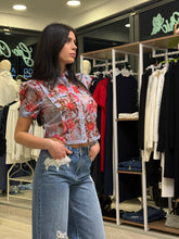 Carica l'immagine nel visualizzatore di Gallery, Camicia floreale
