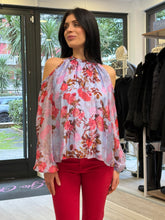 Carica l'immagine nel visualizzatore di Gallery, Blusa
