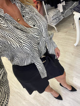 Carica l&#39;immagine nel visualizzatore di Gallery, Camicia pois
